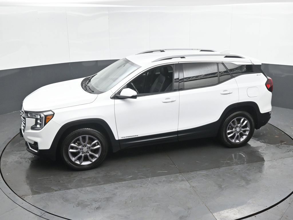 Used 2023 GMC Terrain SLT image 19