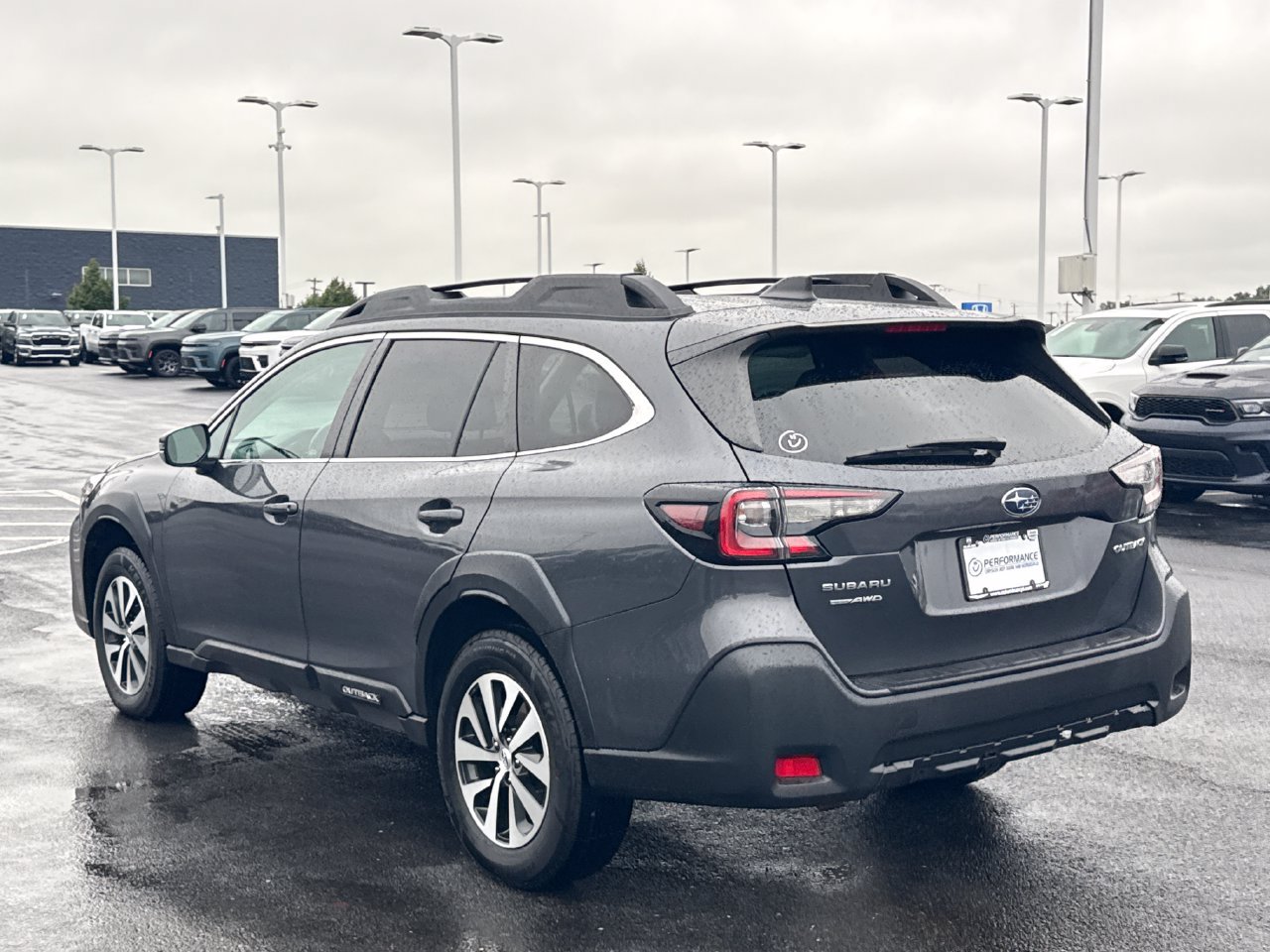 Used 2024 Subaru Outback Premium AWD/4WD image 5