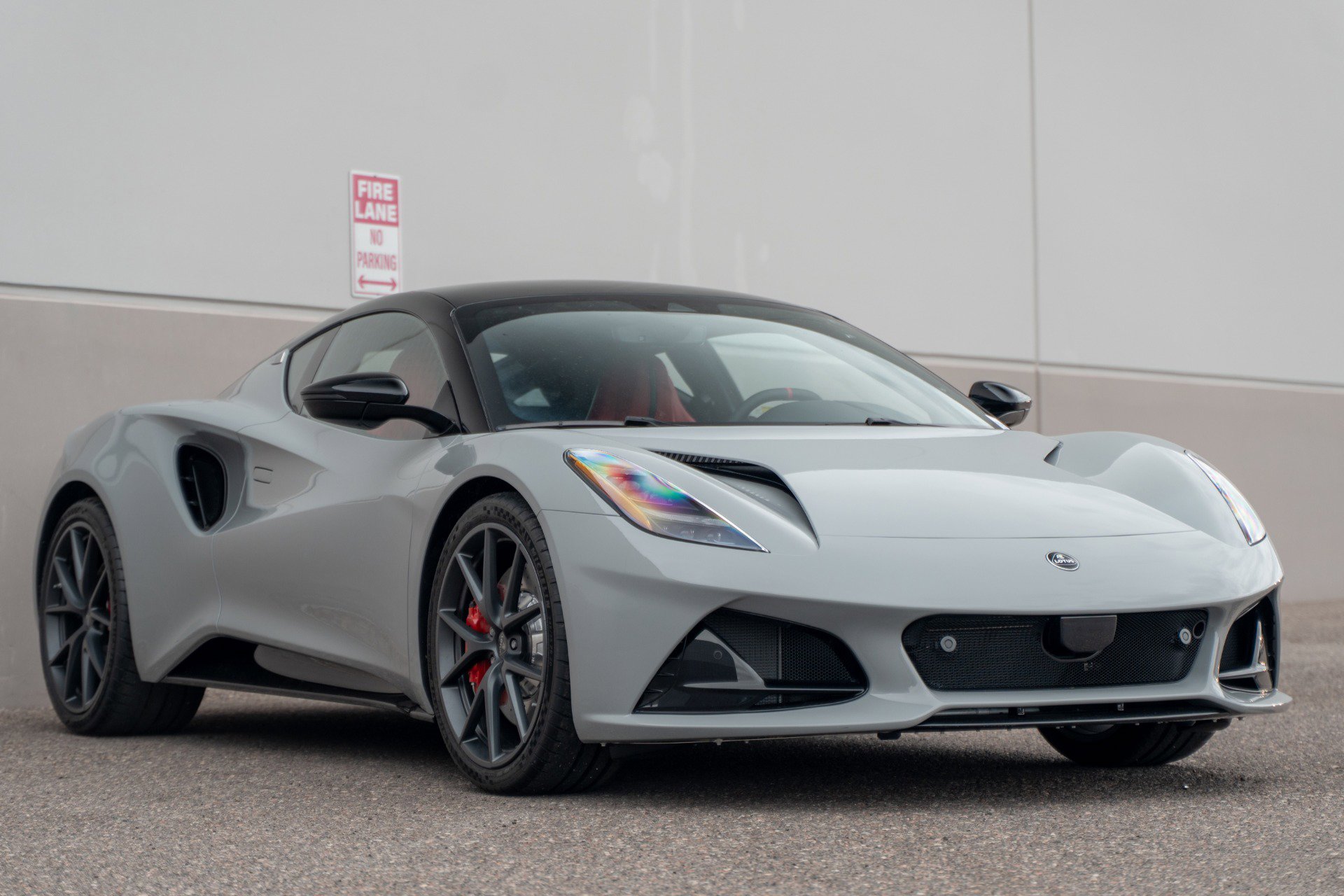 New 2026 Lotus Emira SE image 9