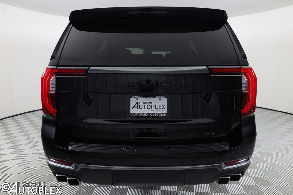 Used 2025 GMC Yukon AT4 w/ AT4 Premium Package AWD/4WD image 6