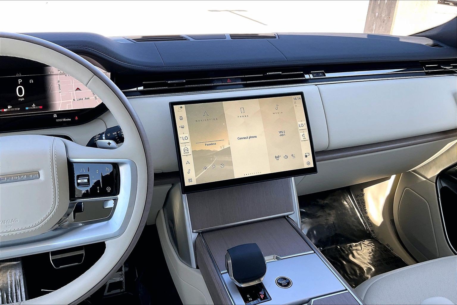 New 2026 Land Rover Range Rover Long Wheelbase SE AWD/4WD image 11