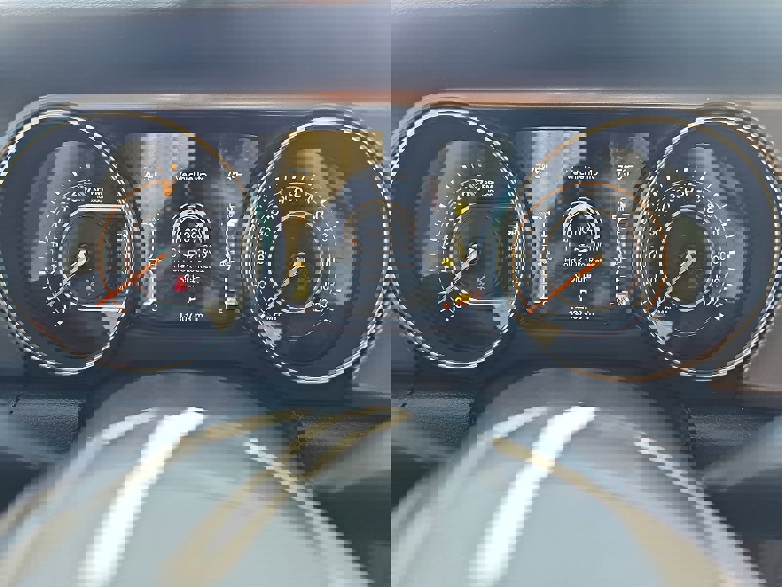 Used 2023 Jeep Gladiator Willys AWD/4WD image 19