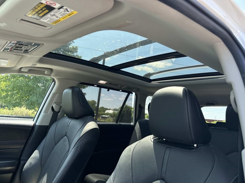 Used 2024 Toyota Grand Highlander AWD Hybrid image 30