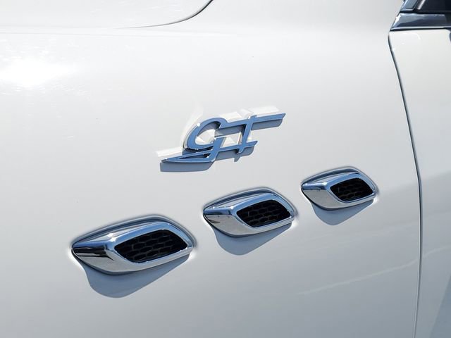 Used 2022 Maserati Levante GT AWD/4WD image 11
