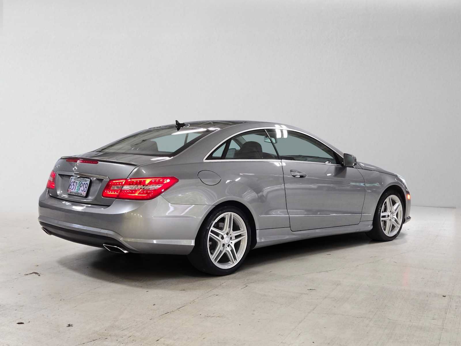 Used 2012 Mercedes-Benz E 550 Coupe image 3
