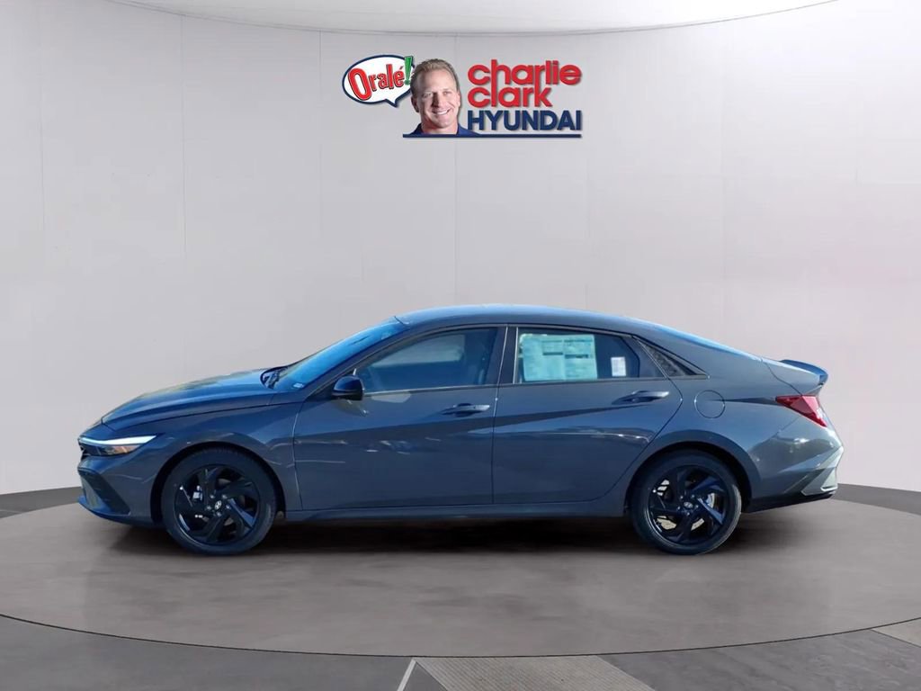 New 2026 Hyundai Elantra Sport FWD image 2