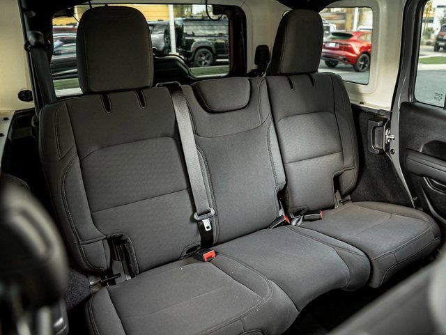 Used 2022 Jeep Wrangler Unlimited Sport image 24