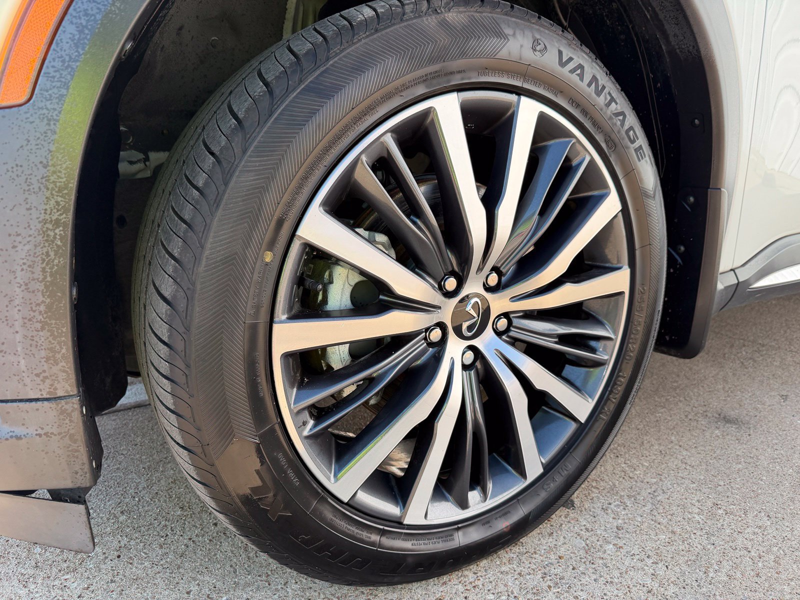 Used 2023 INFINITI QX60 Sensory AWD/4WD image 51