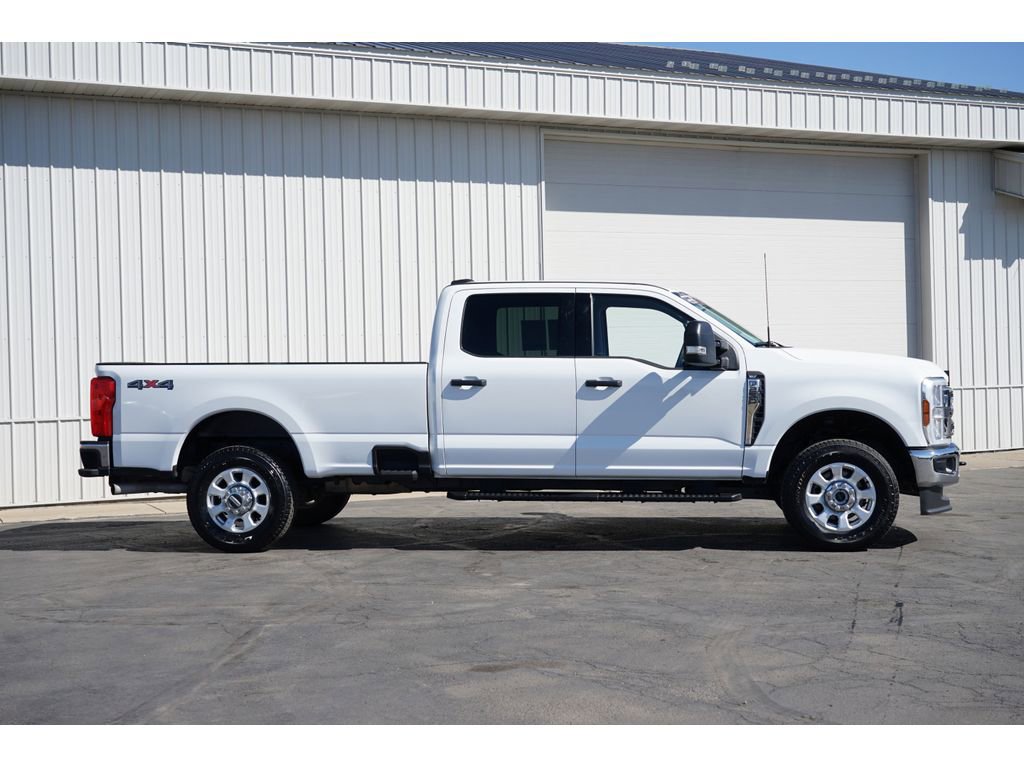 Used 2024 Ford F250 XLT image 2