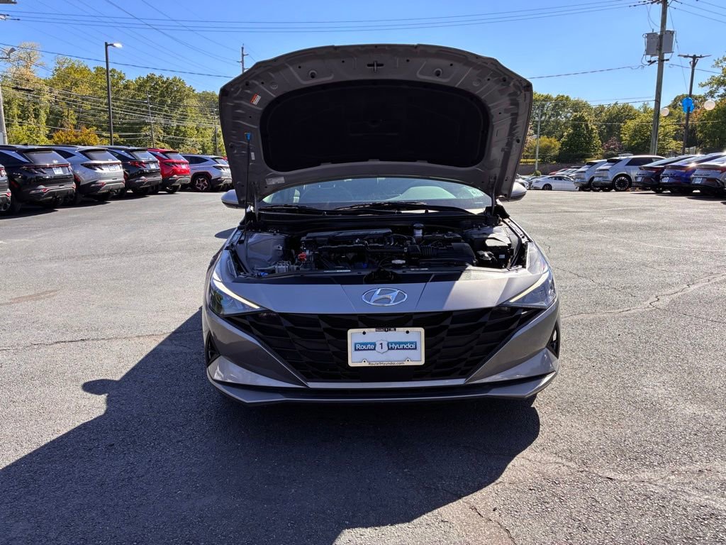 Used 2023 Hyundai Elantra SEL w/ Convenience Package FWD image 10