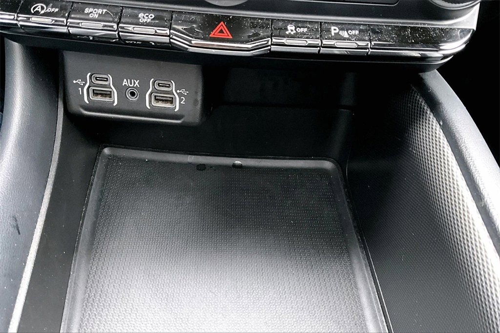 Used 2023 Dodge Durango GT image 33