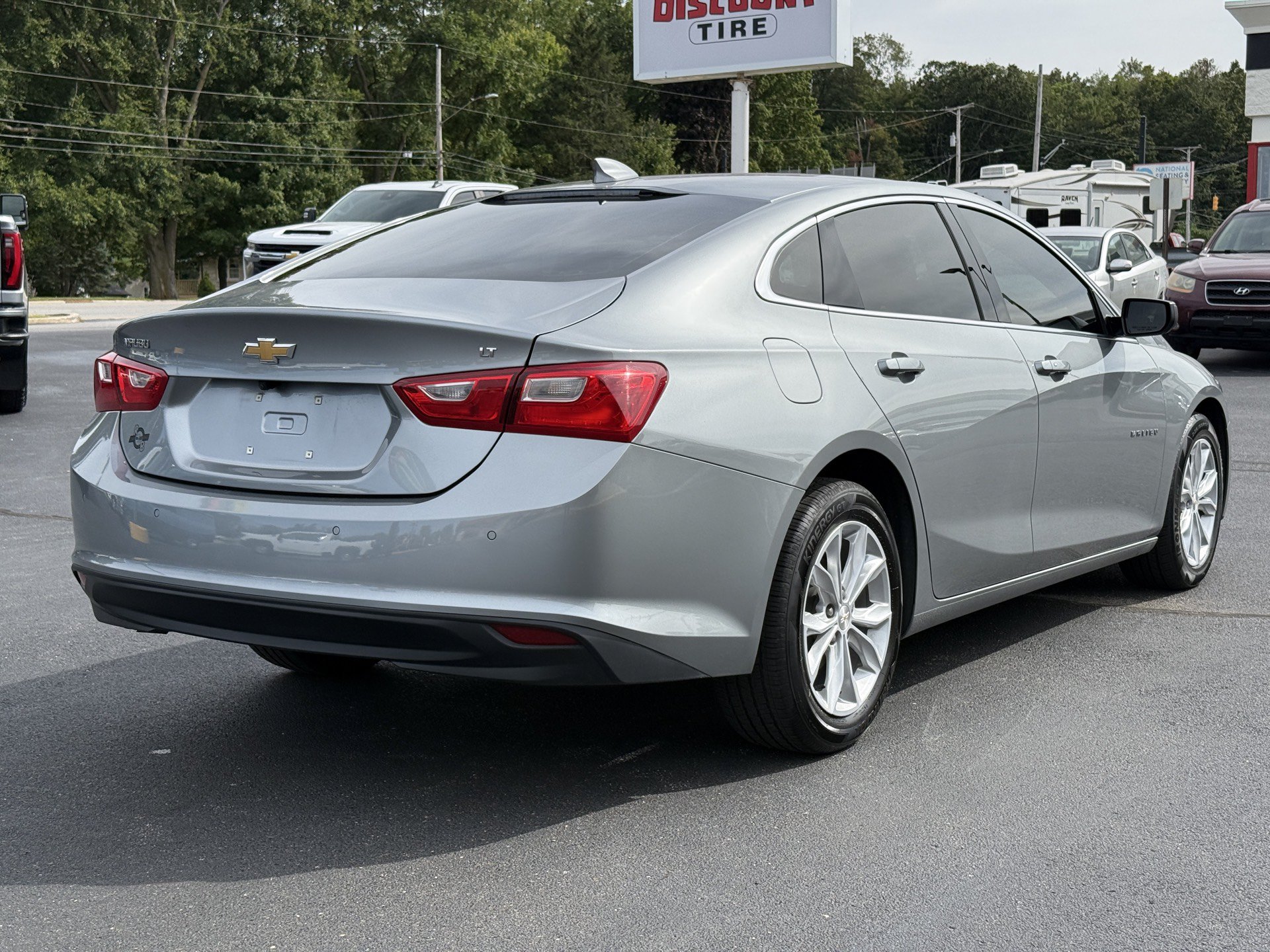 Used 2025 Chevrolet Malibu LT FWD image 8