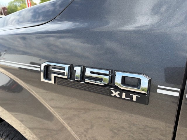 Used 2017 Ford F150 XLT w/ Equipment Group 302A Luxury AWD/4WD image 8