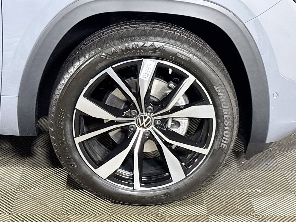 New 2026 Volkswagen Atlas Cross Sport SEL Premium R-Line image 23