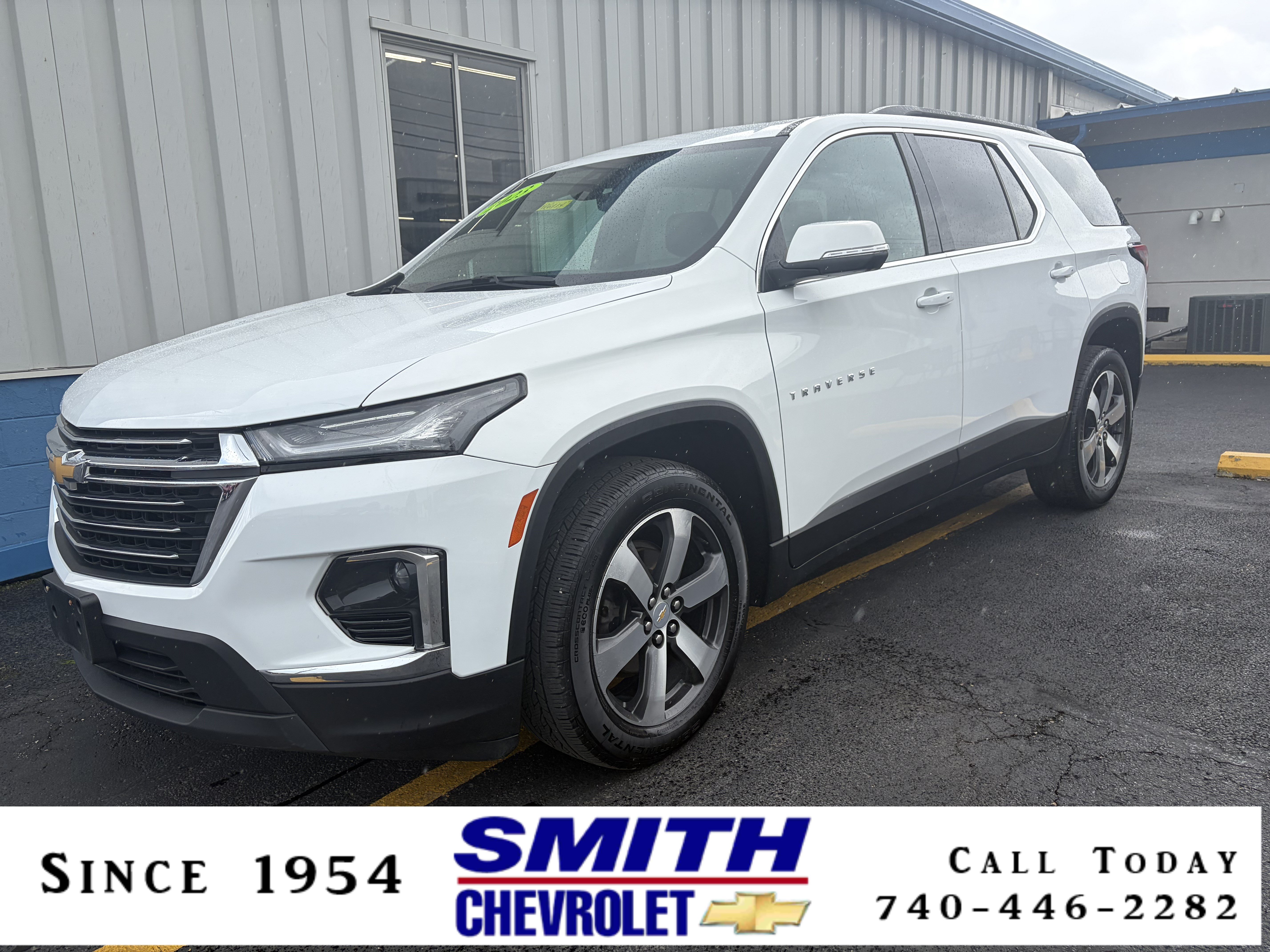 Used 2023 Chevrolet Traverse LT w/ LT Premium Package AWD/4WD image 1