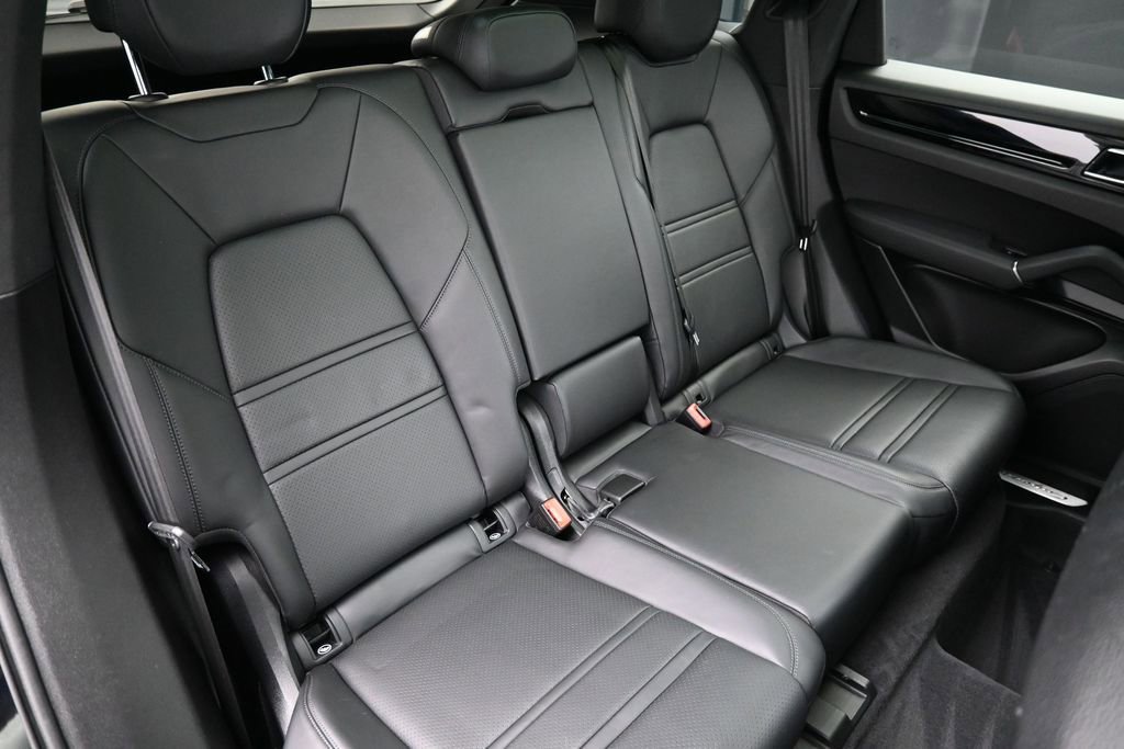 Certified 2021 Porsche Cayenne S AWD/4WD image 27