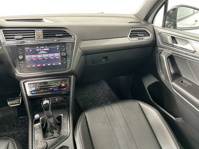 Used 2022 Volkswagen Tiguan SE R-Line AWD/4WD image 26