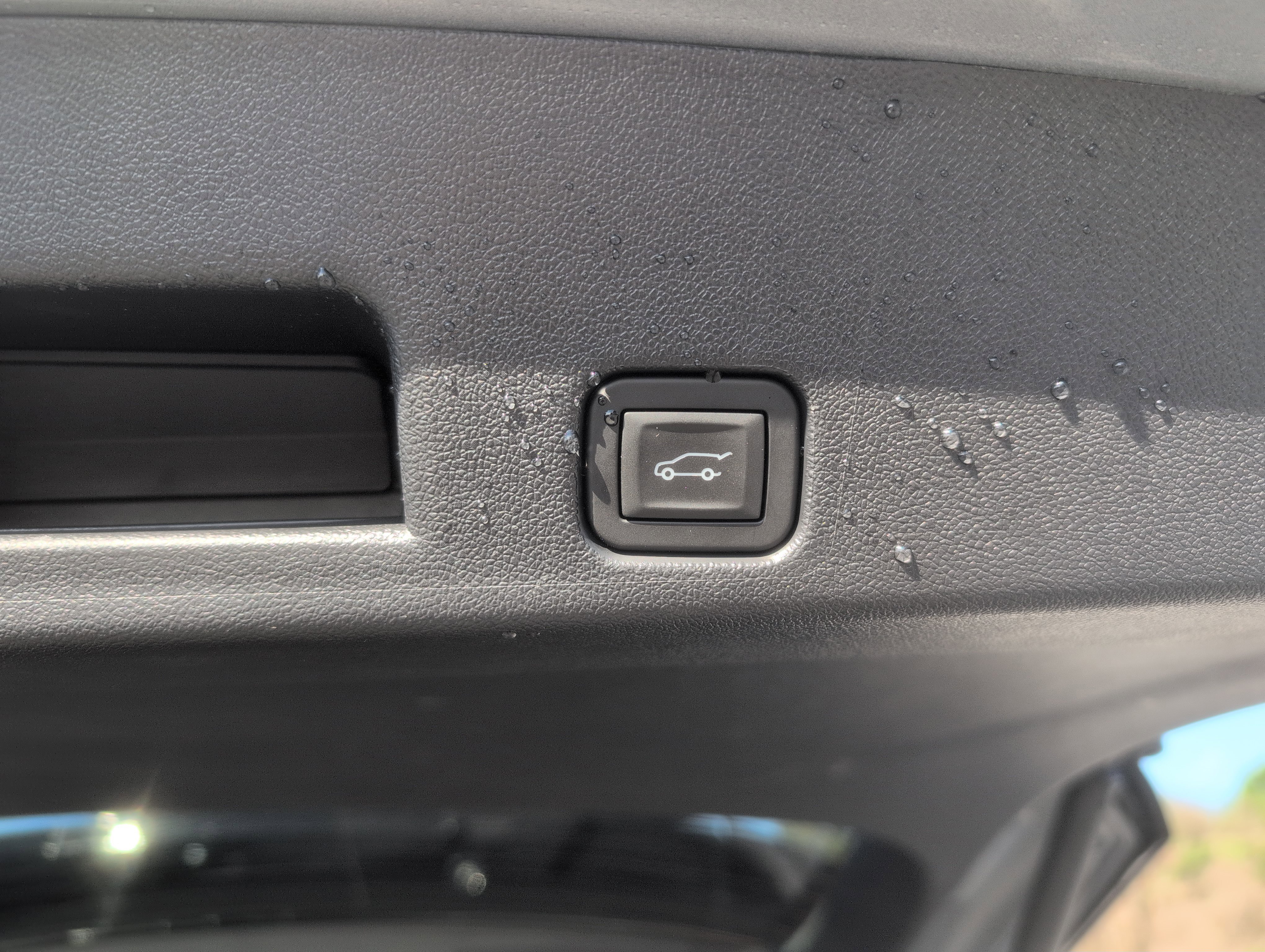 Used 2025 Buick Enclave Sport Touring w/ LPO, Floor Liner Package image 9