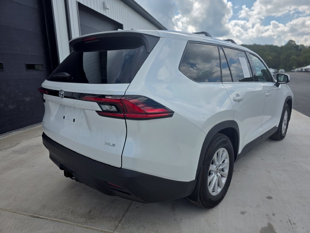Used 2025 Toyota Grand Highlander FWD image 7