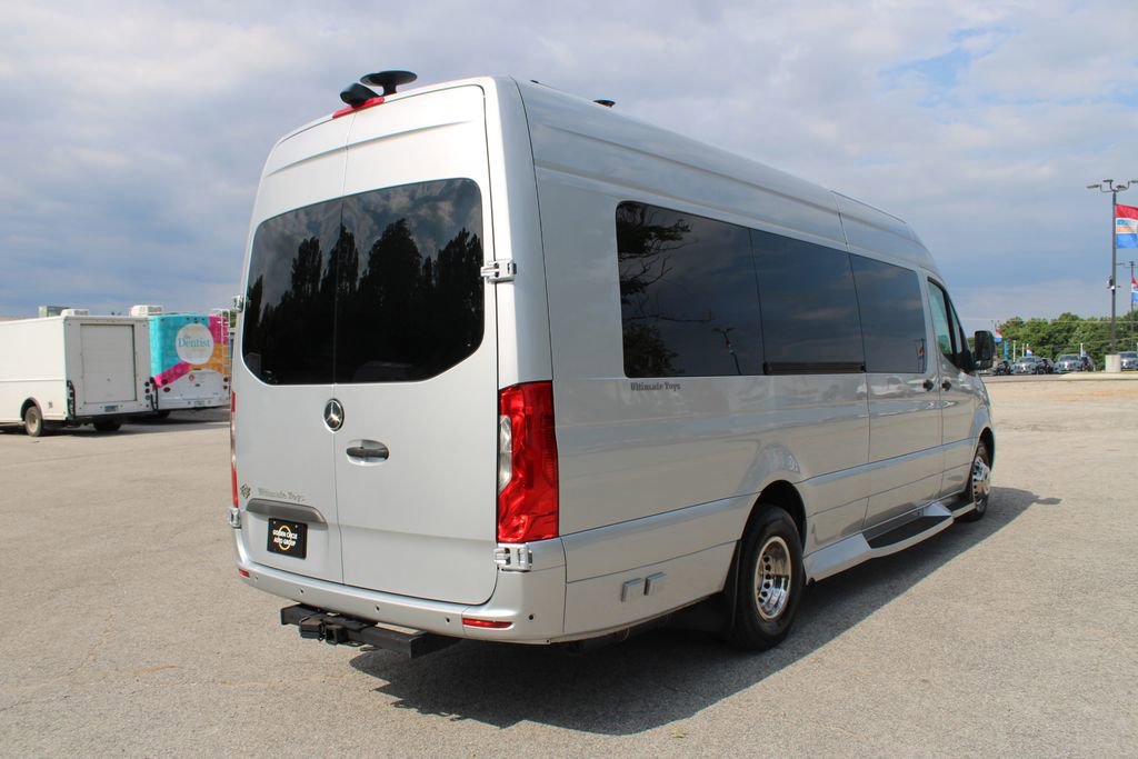 Used 2021 Mercedes-Benz Sprinter 3500 image 9