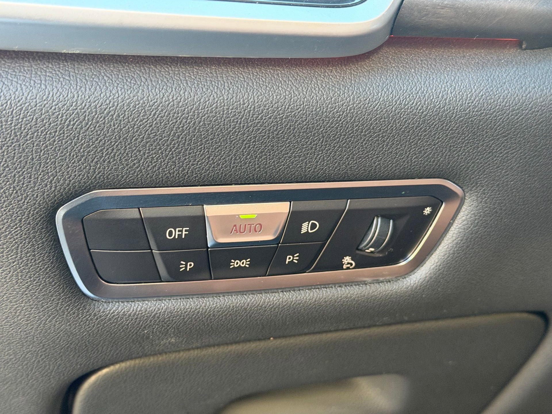 Used 2022 BMW X5 xDrive45e w/ M Sport Package image 37