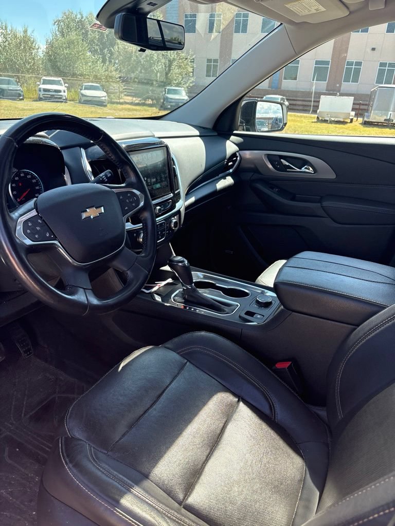 Used 2019 Chevrolet Traverse Premier w/ Redline Edition AWD/4WD image 9
