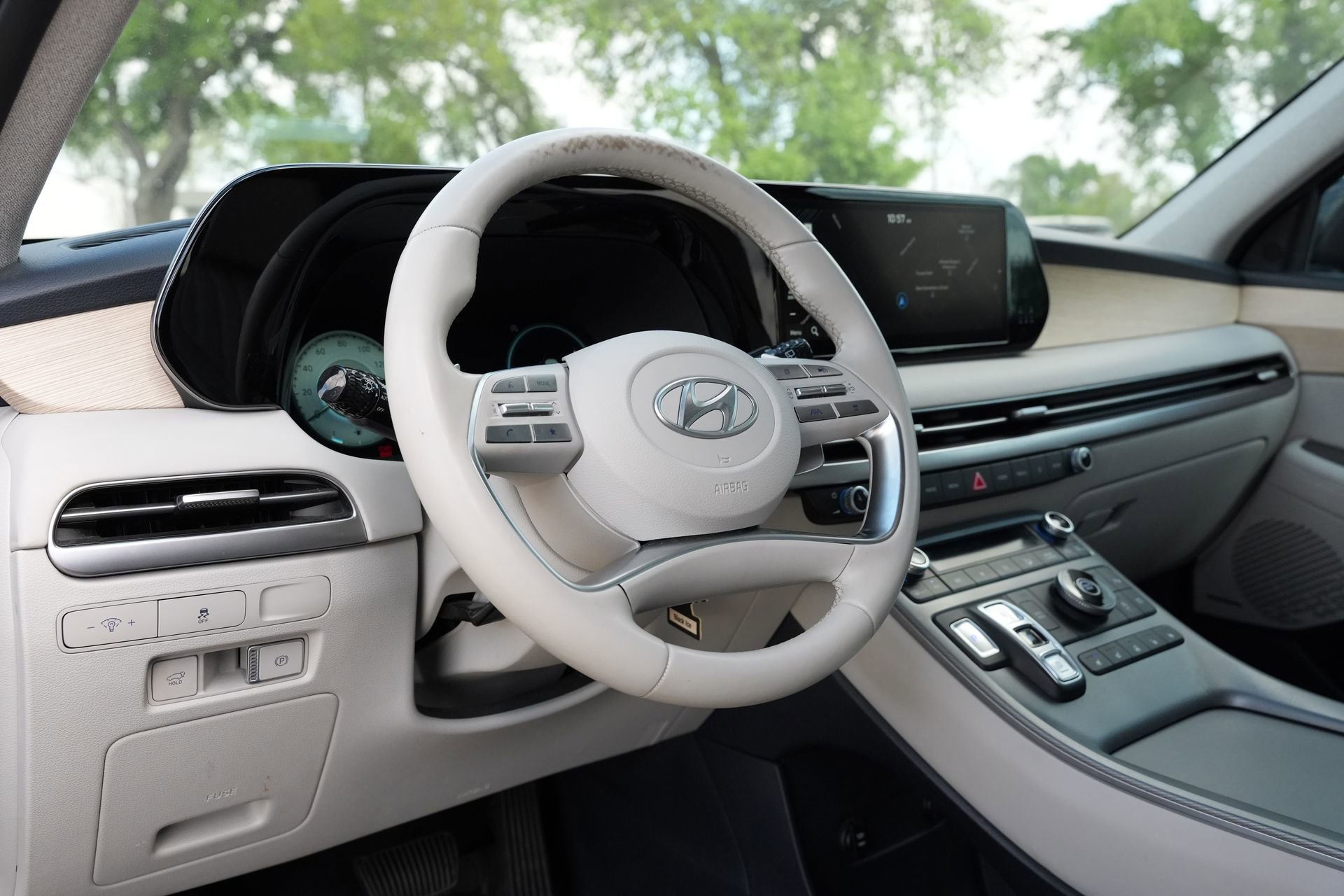 Used 2023 Hyundai Palisade Limited FWD image 17