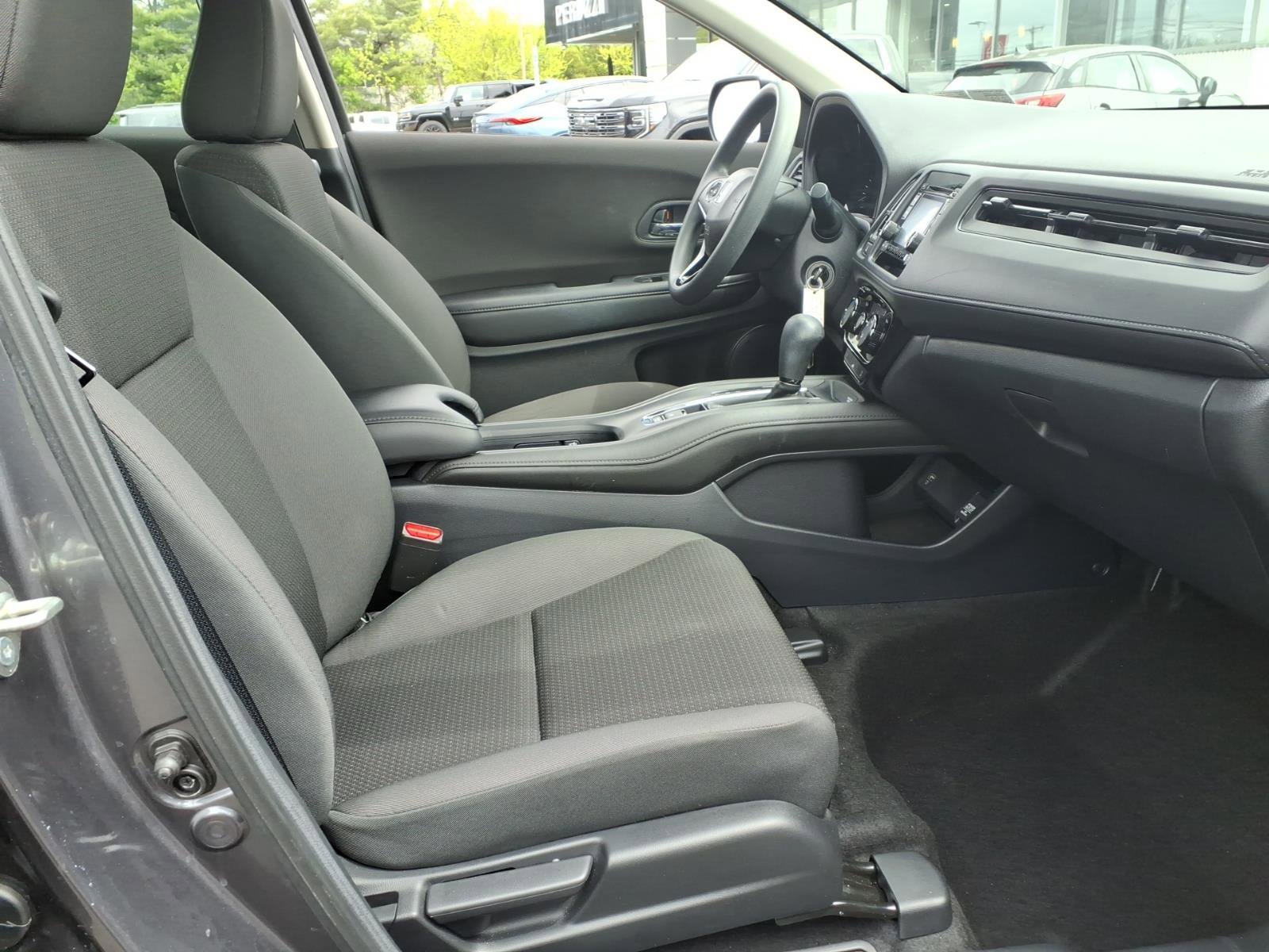 Used 2020 Honda HR-V LX image 13
