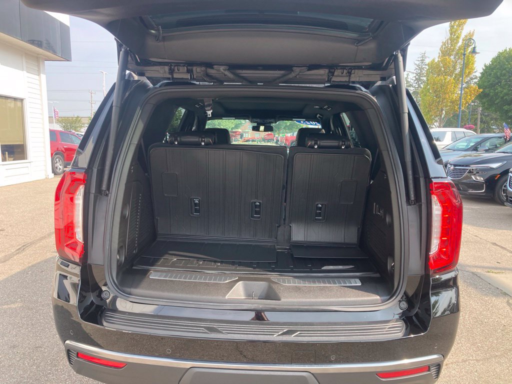 Certified 2023 GMC Yukon AT4 w/ LPO, Floor Liner Package AWD/4WD image 10