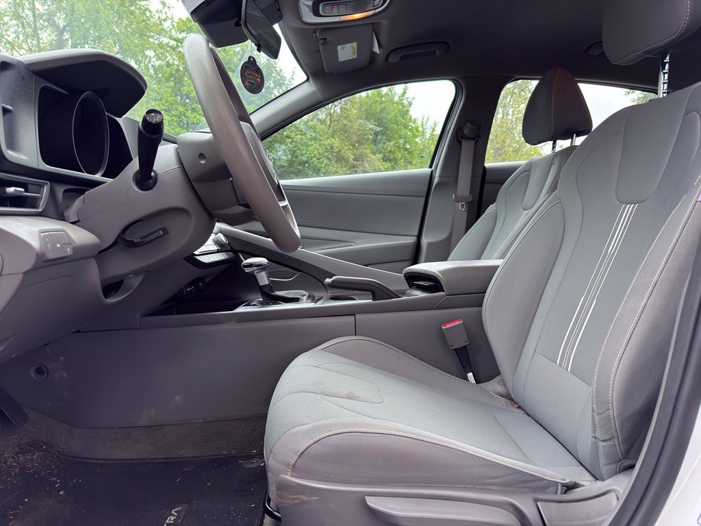 Used 2021 Hyundai Elantra SEL FWD image 2