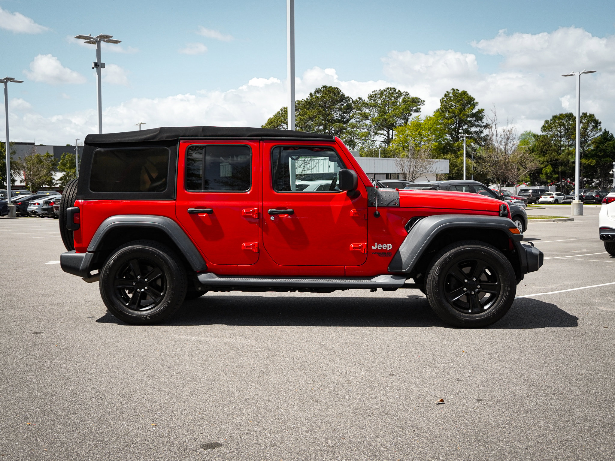 Used 2018 Jeep Wrangler Unlimited Sport S image 10