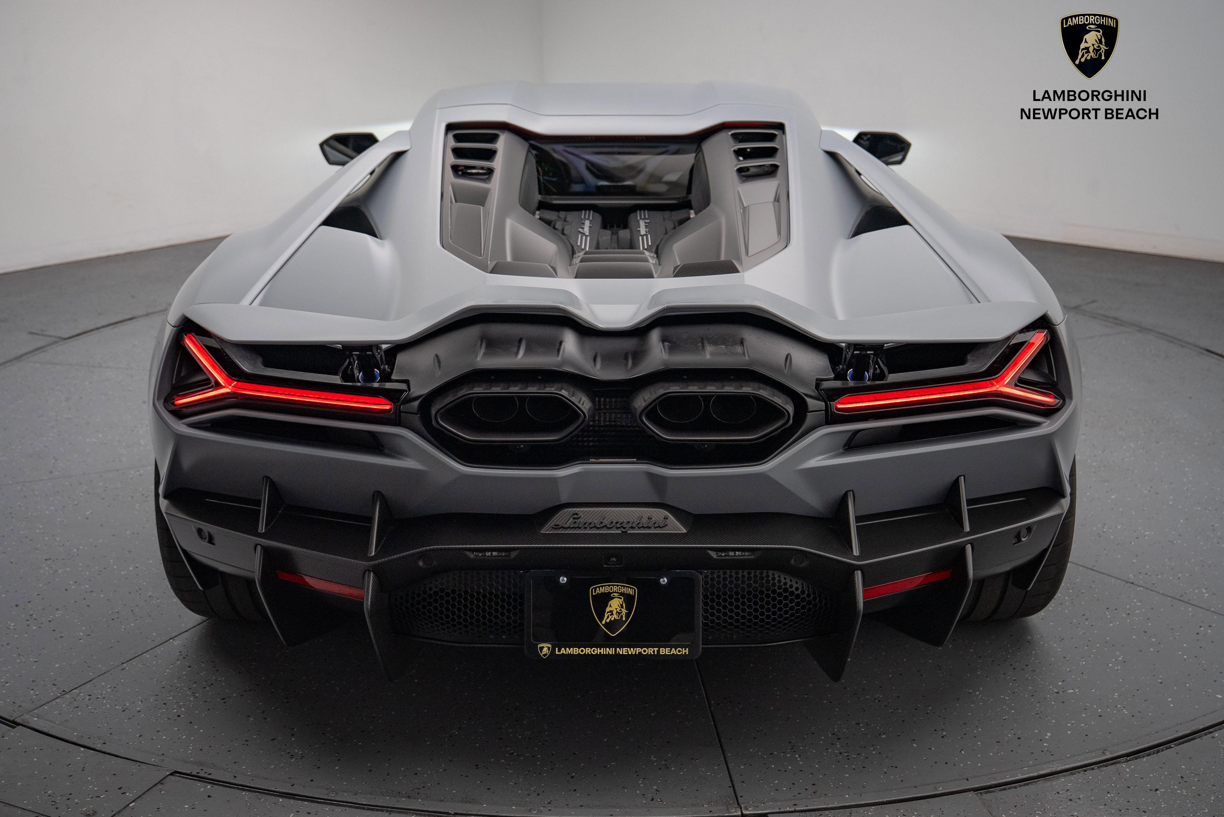 Used 2024 Lamborghini Revuelto image 20