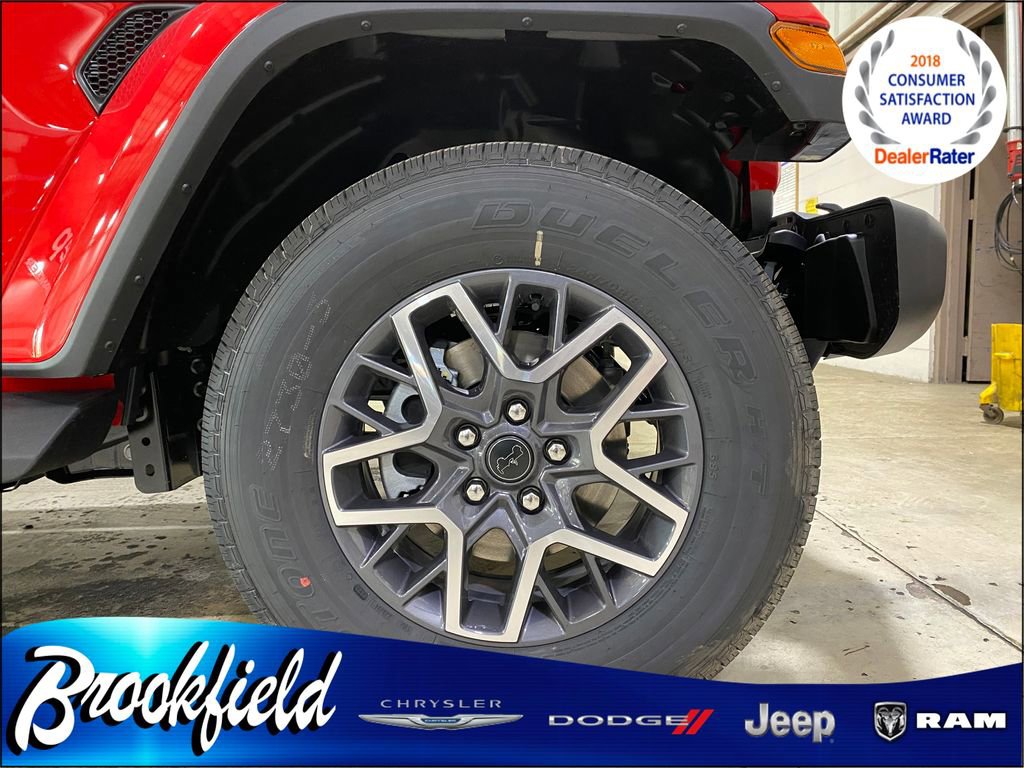 New 2025 Jeep Wrangler Sahara image 9