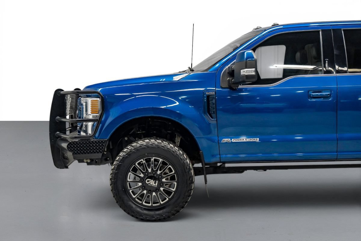 Used 2022 Ford F350 Platinum w/ FX4 Off-Road Package AWD/4WD image 11