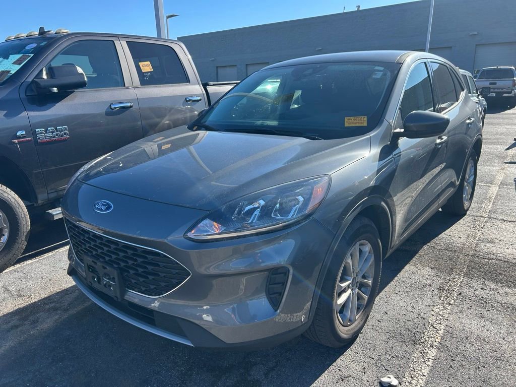 Used 2021 Ford Escape SE image 2