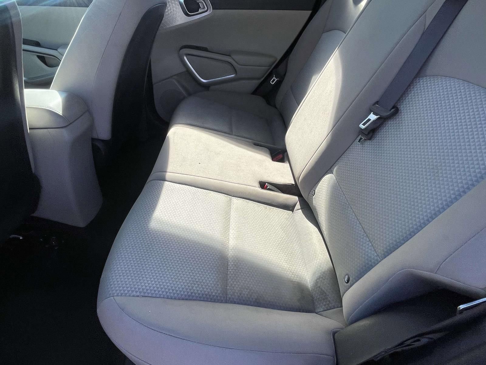 Used 2023 Kia Soul LX w/ LX Technology Package image 10