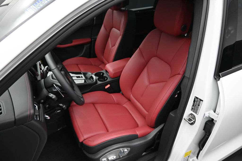 New 2026 Porsche Macan S AWD/4WD image 7