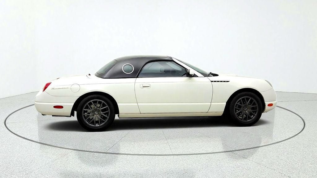 Used 2002 Ford Thunderbird RWD image 4