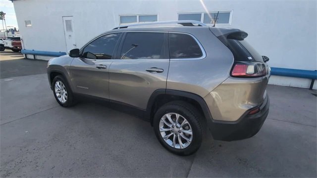 Used 2019 Jeep Cherokee Latitude w/ Popular Appearance Group image 6
