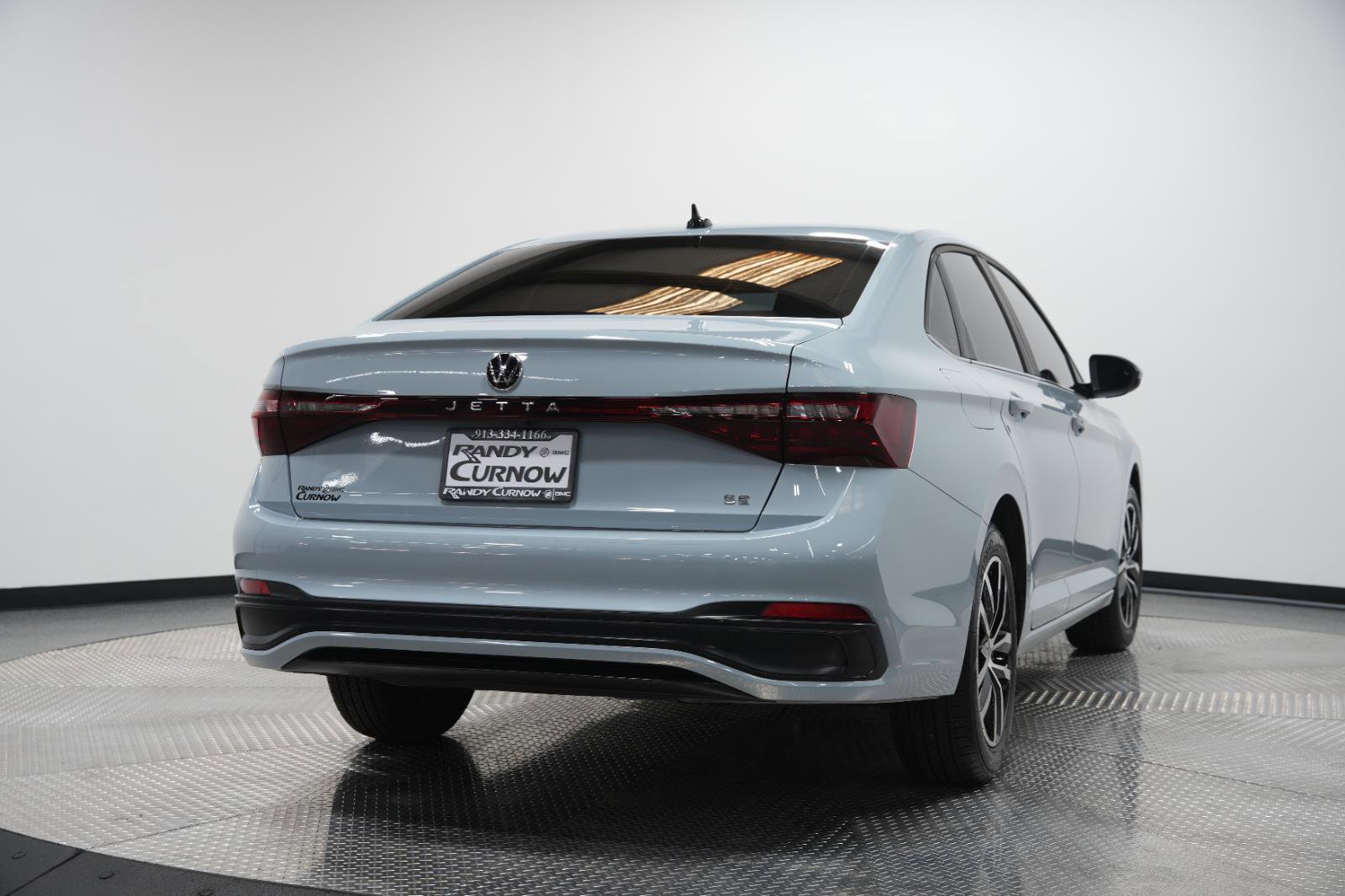 Used 2025 Volkswagen Jetta SE image 8