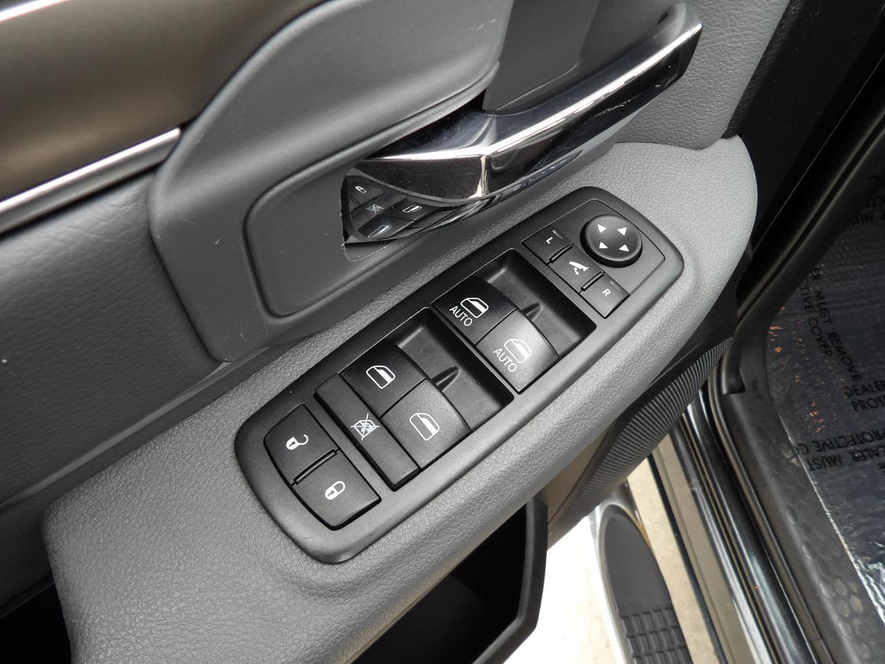 Used 2018 RAM 1500 Big Horn image 9