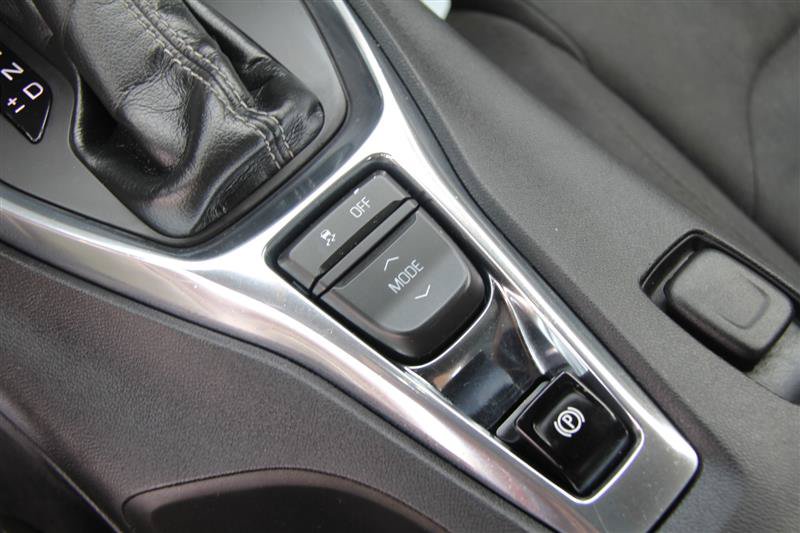 Used 2017 Chevrolet Camaro LT RWD image 32