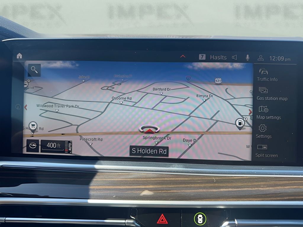 Used 2023 BMW X5 xDrive40i w/ M Sport Package image 21