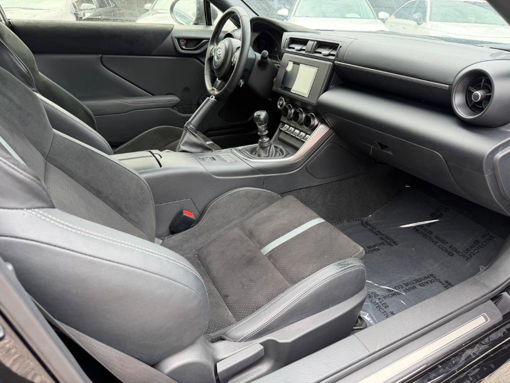 Used 2023 Toyota GR86 Premium w/ ALL Weather Mat Package (TMS) RWD image 14