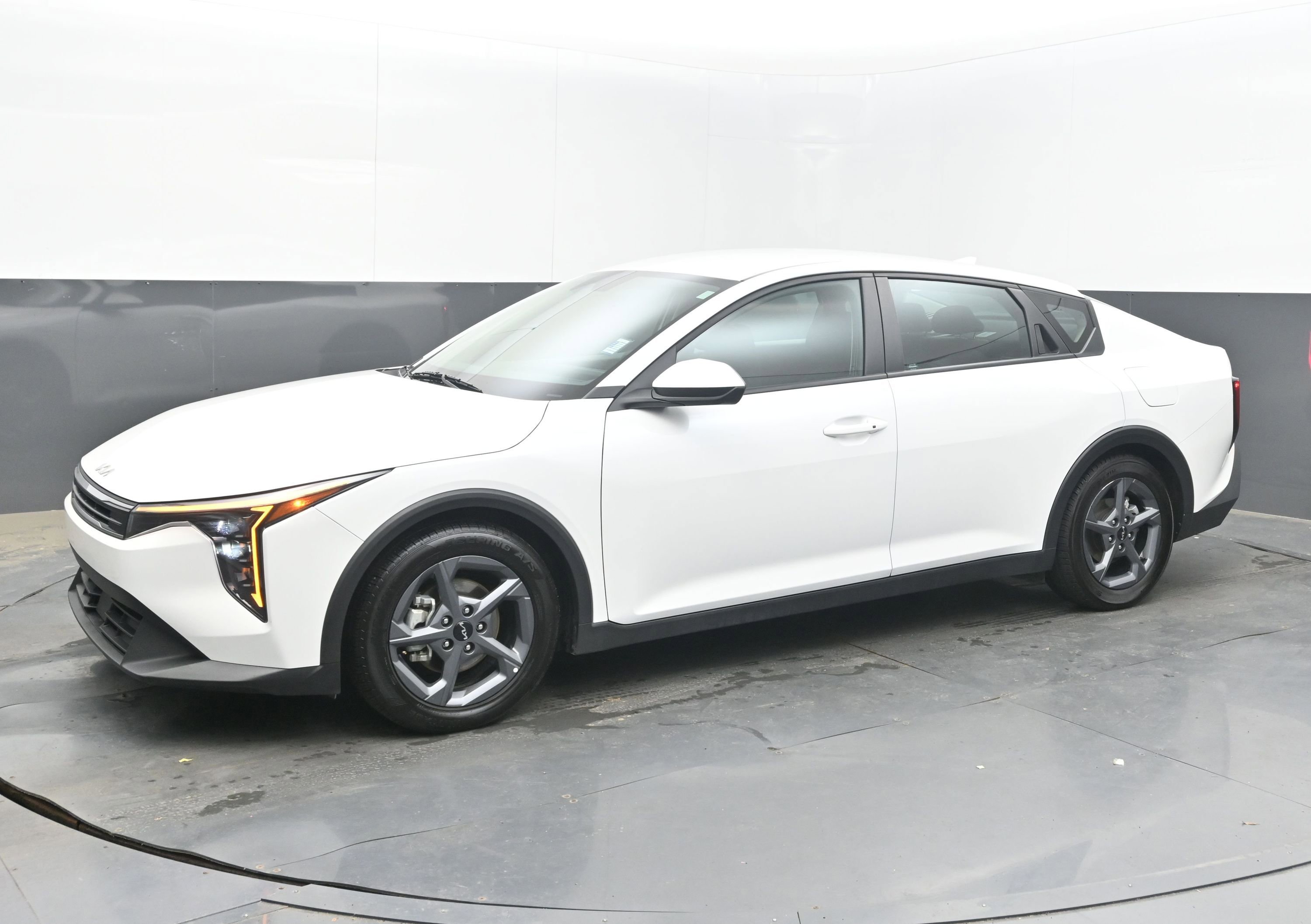 Used 2025 Kia K4 FWD image 5