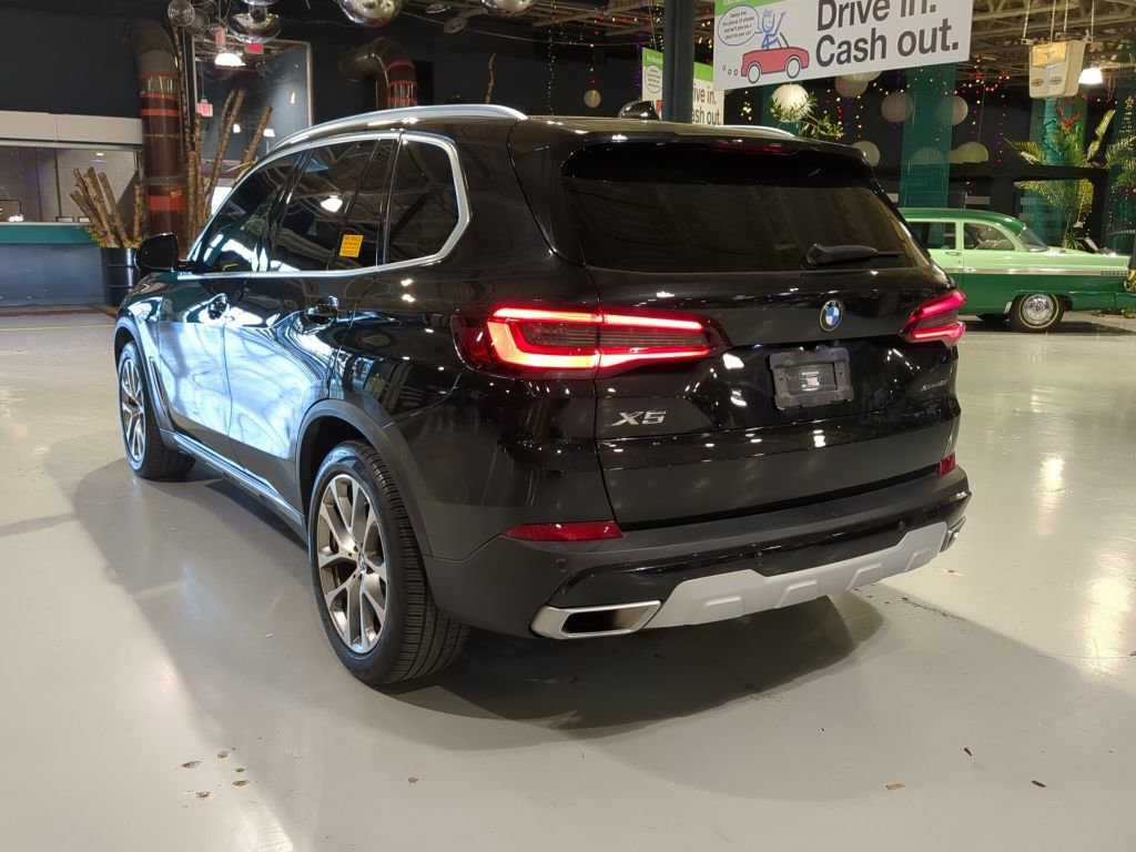 Used 2023 BMW X5 xDrive40i w/ Executive Package image 10