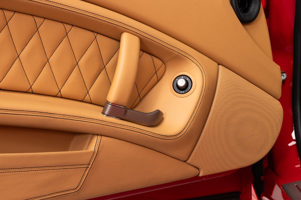 Used 2011 Ferrari California image 57