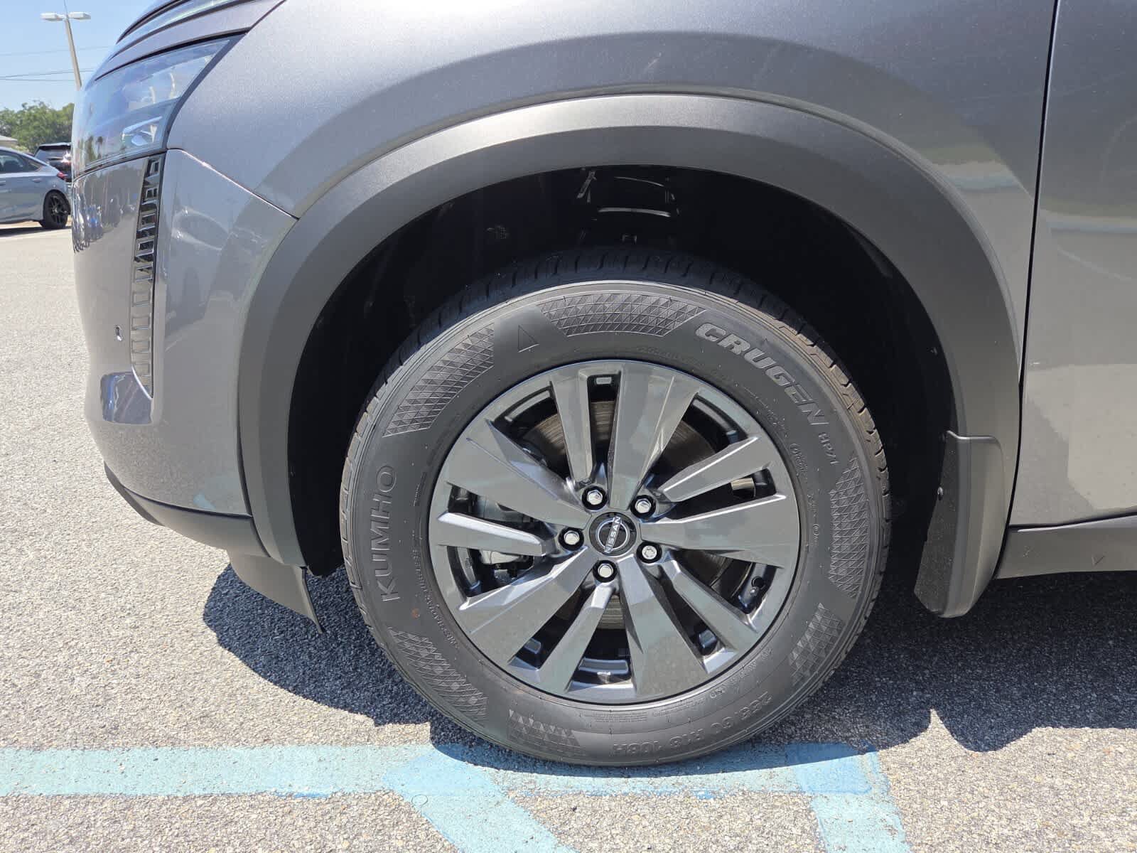 New 2026 Nissan Pathfinder SV w/ Cargo Package FWD image 3