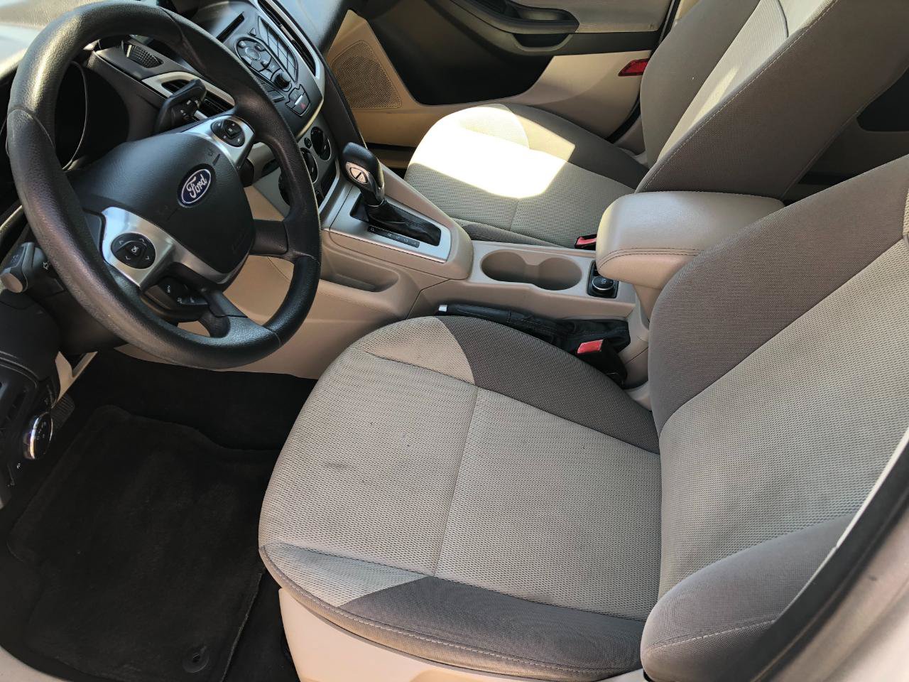 Used 2012 Ford Focus SE FWD image 11