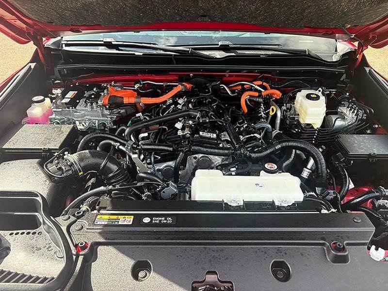Used 2025 Toyota 4Runner Limited AWD/4WD image 59
